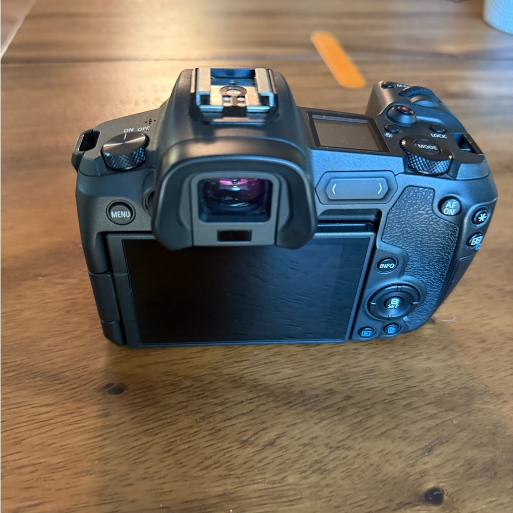 📸 SOLD - Canon EOS R Full-Frame Mirrorless Camera – Excellent Condition! - Picture 7 of 7